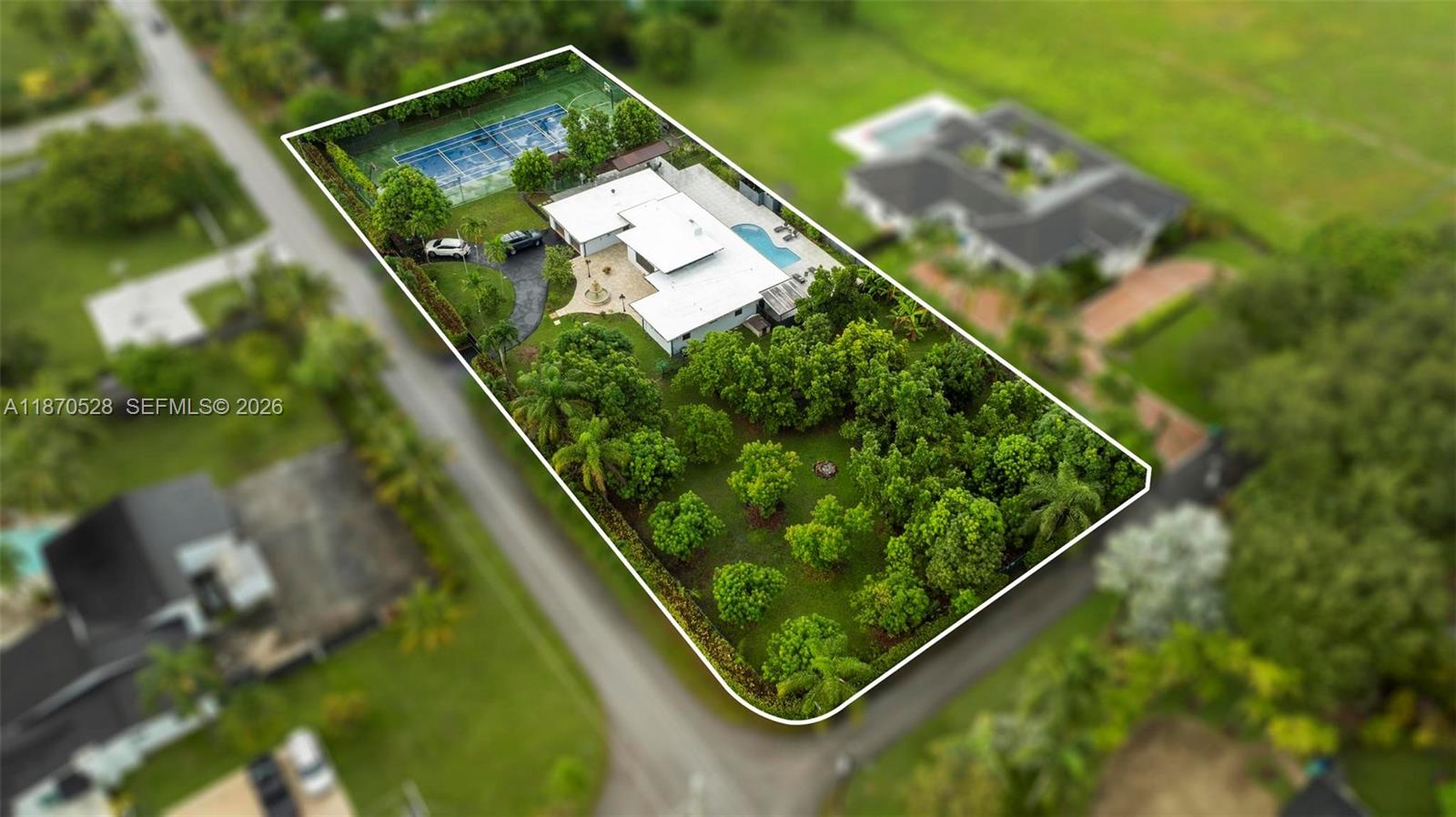 6539 Southwest 84th Avenue Miami, FL 33143 - Photo 14 of 25 a view of a small pool
