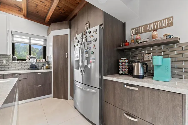 $2,575,000 | 6539 Southwest 84th Avenue, Miami, FL 33143