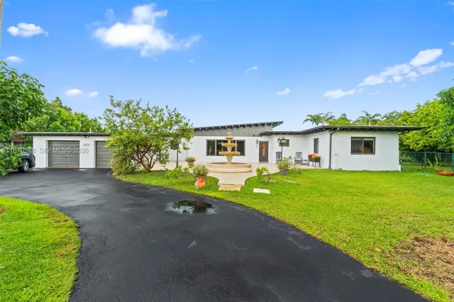 $2,575,000 | 6539 Southwest 84th Avenue, Miami, FL 33143