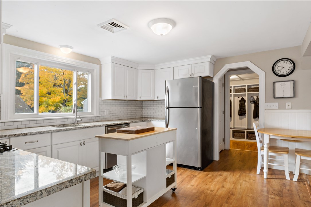 52 Merle Street Warwick, RI 02889 - Photo 10 of 27