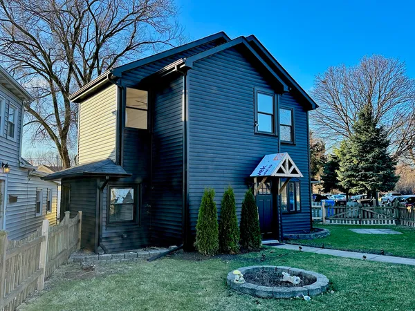 $439,900 | 8325 West Forest Preserve Avenue, Chicago, IL 60634