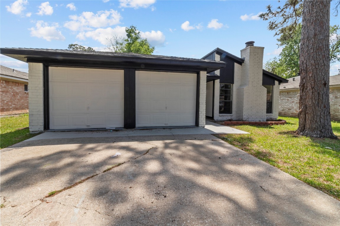 5026 Fitzwater Drive Spring, TX 77373 - Photo 2 of 14 a view of outdoor space and yard