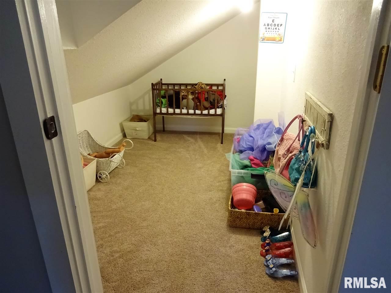 6028 North Koerner Road Peoria, IL 61615 - Photo 19 of 31 Gallery Image 19