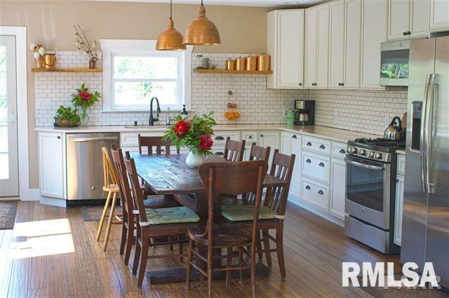 6028 North Koerner Road Peoria, IL 61615 - Photo 3 of 31 Gallery Image 3
