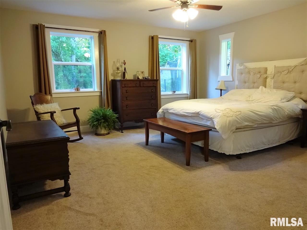 6028 North Koerner Road Peoria, IL 61615 - Photo 9 of 31 Gallery Image 9