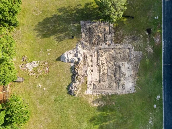 a view of a lake from a yard