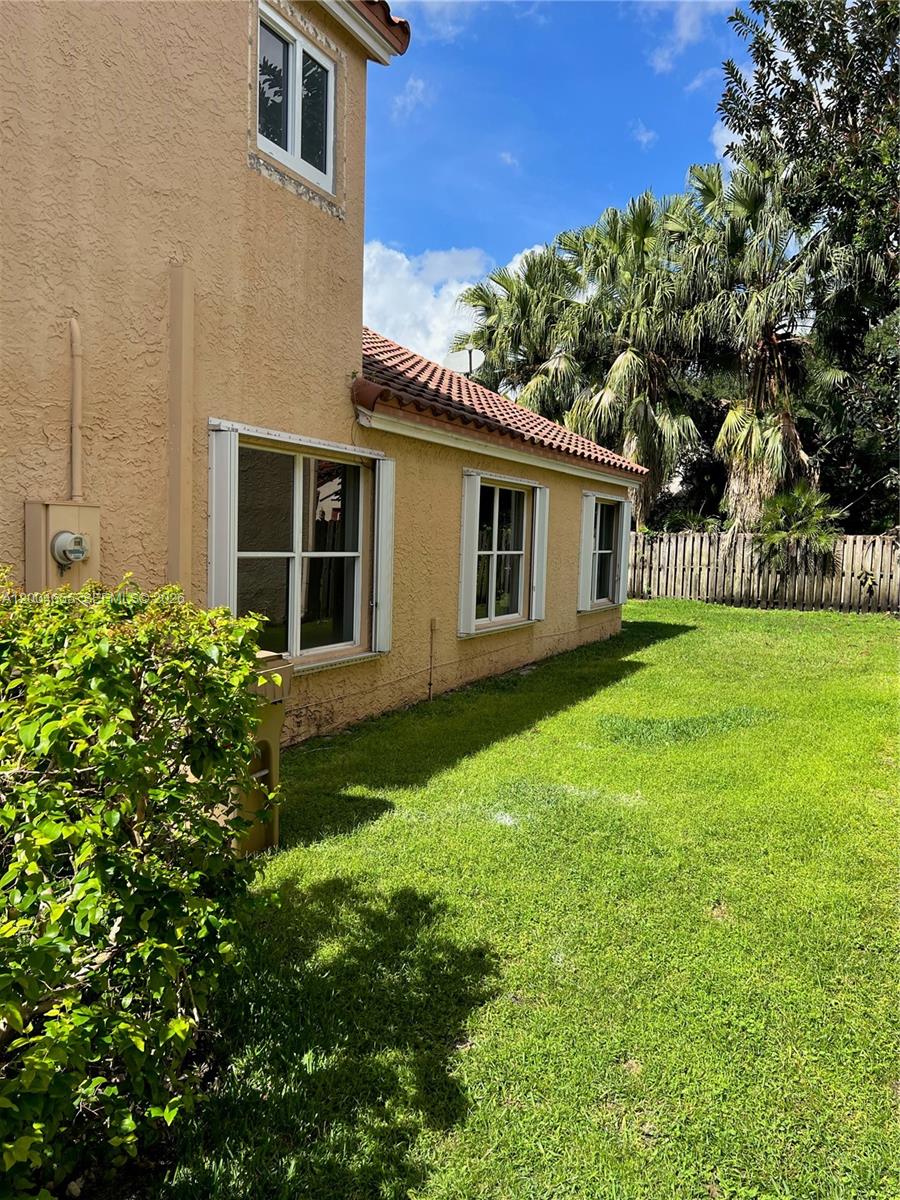 2806 Oak Grove Road Davie, FL 33328 - Photo 5 of 26