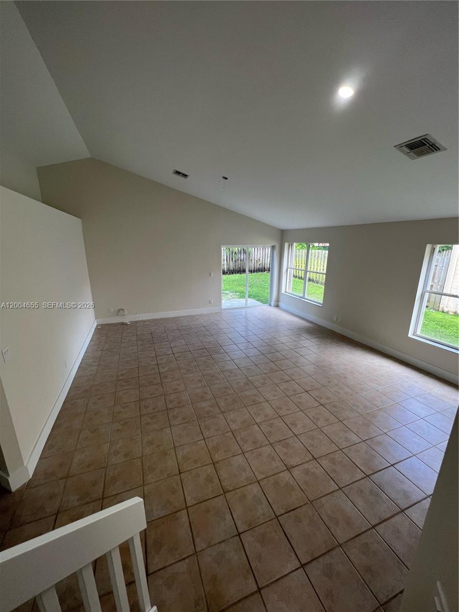 2806 Oak Grove Road Davie, FL 33328 - Photo 10 of 26