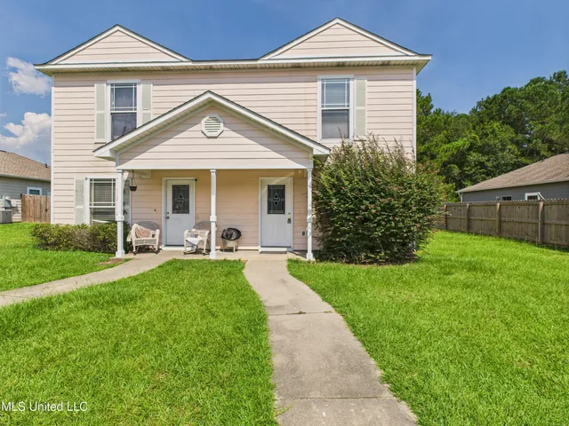 $1,400 | 13070 Tracewood Drive, Unit B, Gulfport, MS 39503