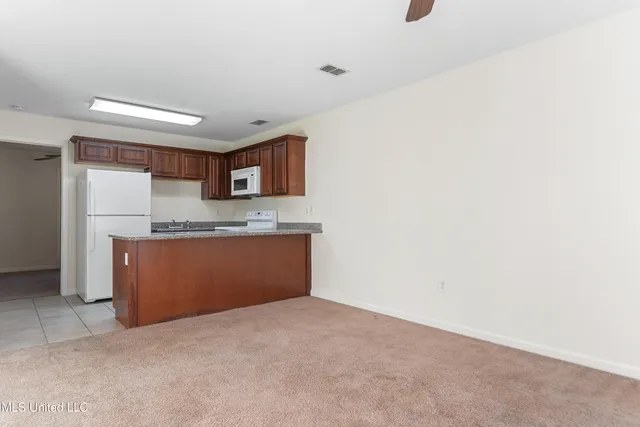 $1,400 | 13070 Tracewood Drive, Unit B, Gulfport, MS 39503