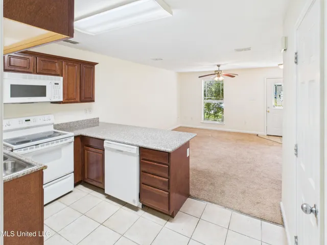 $1,400 | 13070 Tracewood Drive, Unit B, Gulfport, MS 39503