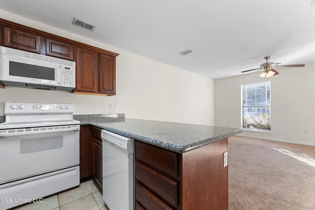 $1,400 | 13070 Tracewood Drive, Unit B, Gulfport, MS 39503