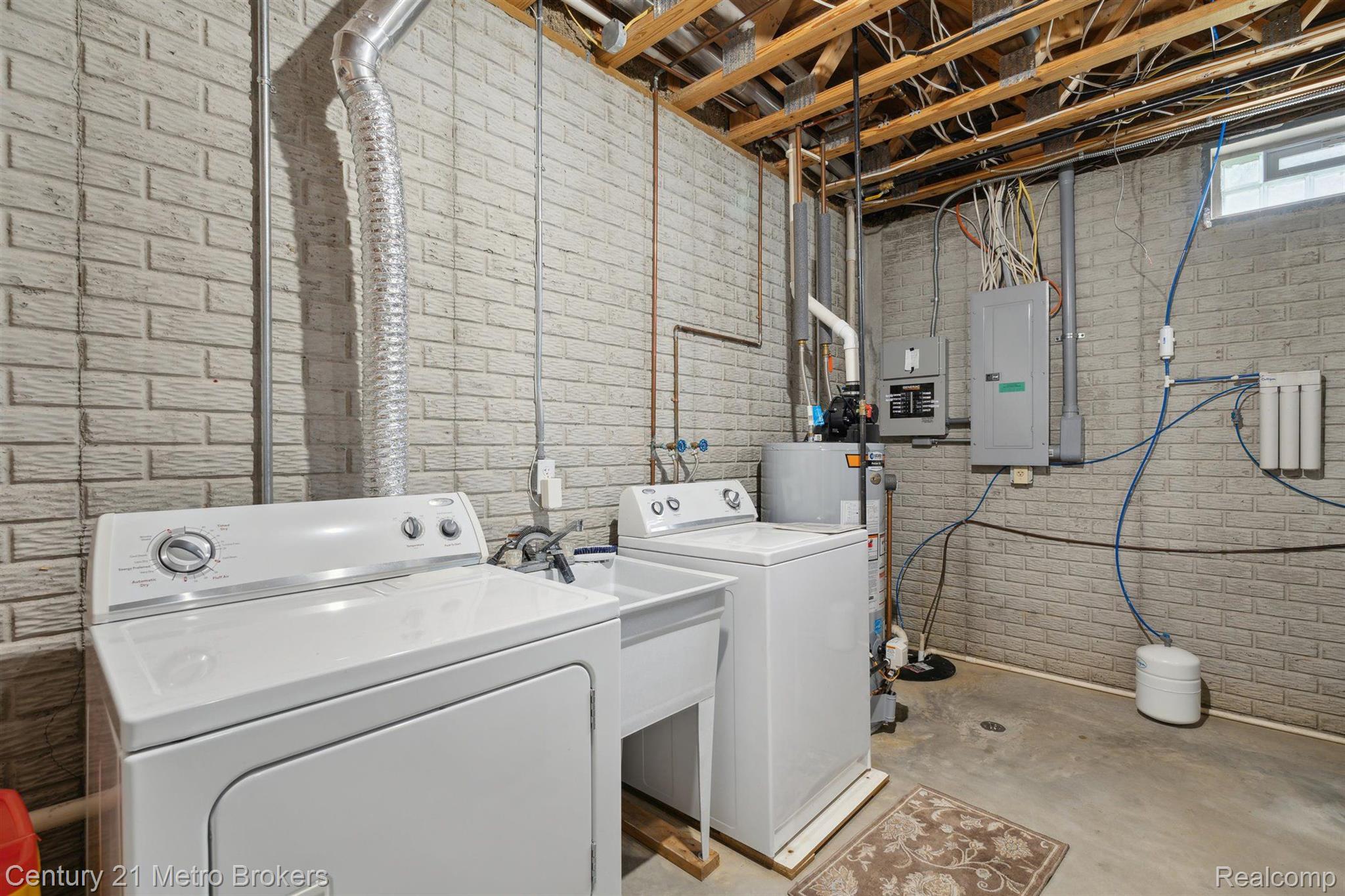 8040 East Bristol Road Davison, MI 48423 - Photo 35 of 46 Gallery Image 35