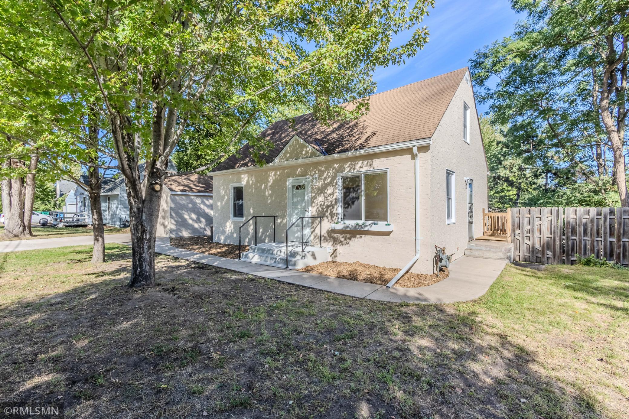6823 East River Road Minneapolis, MN 55432 - Photo 2 of 36 Gallery Image 2