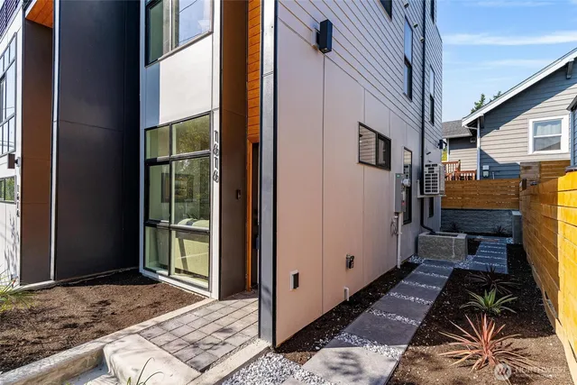 $625,000 | 1616 South Juneau Street, Seattle, WA 98108