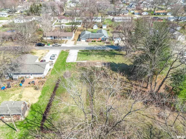 $30,000 | Minton Street, Carlinville, IL 62626