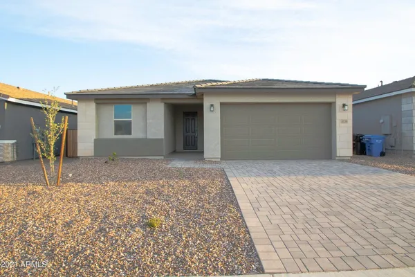 $2,250 | 5536 West Western Star Boulevard, Laveen, AZ 85339