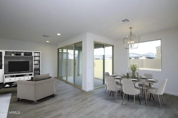 $2,250 | 5536 West Western Star Boulevard, Laveen, AZ 85339