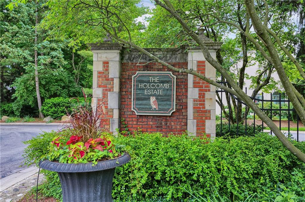 4414 Edinburgh Point Indianapolis, IN 46228 - Photo 4 of 44 Gallery Image 4