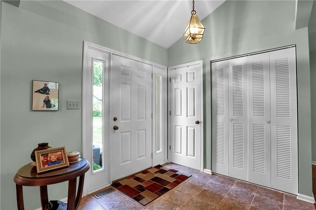 4414 Edinburgh Point Indianapolis, IN 46228 - Photo 6 of 44 Gallery Image 6
