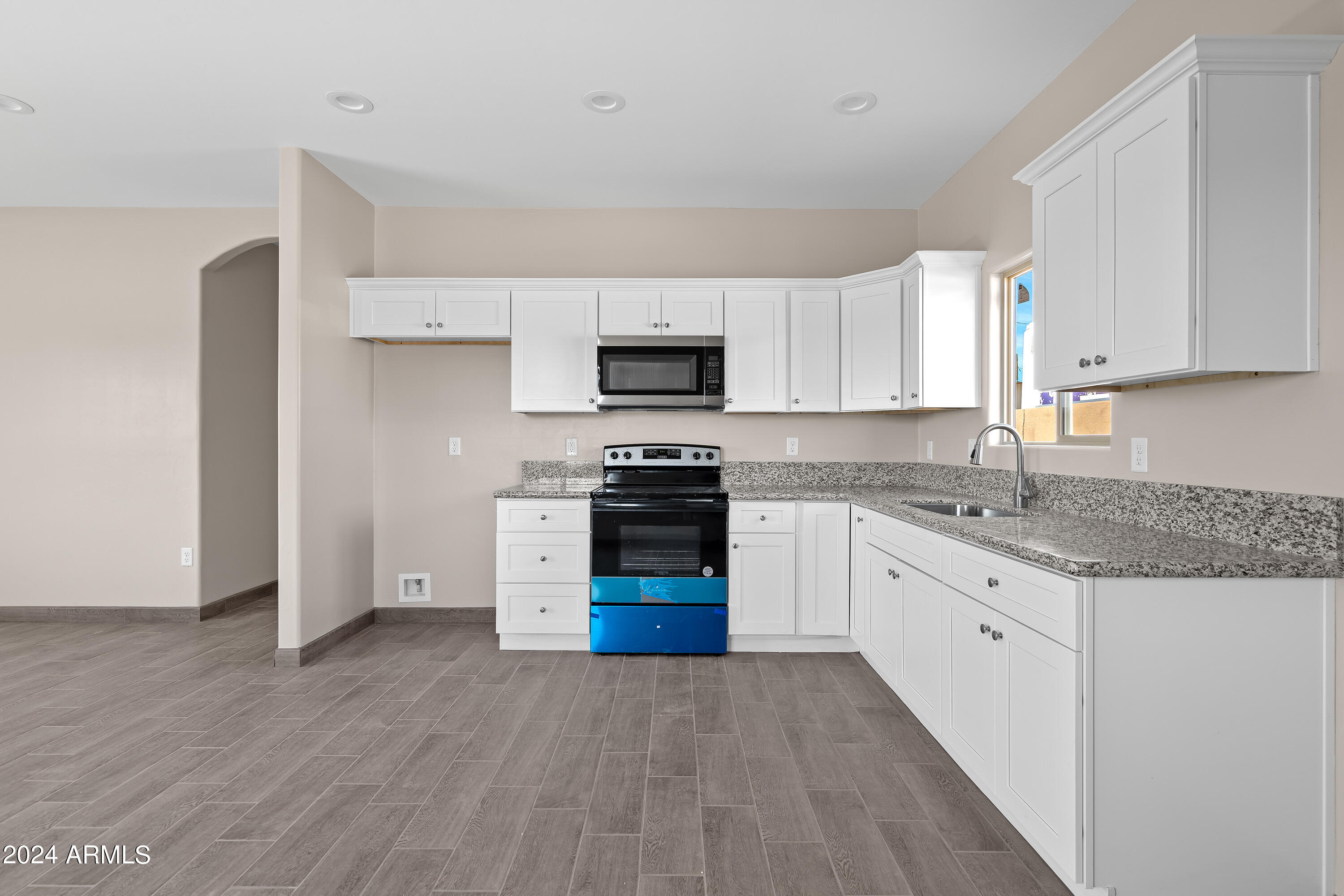 808 East 35th Street Tucson, AZ 85713 - Photo 6 of 29 Three Bedroom Unit