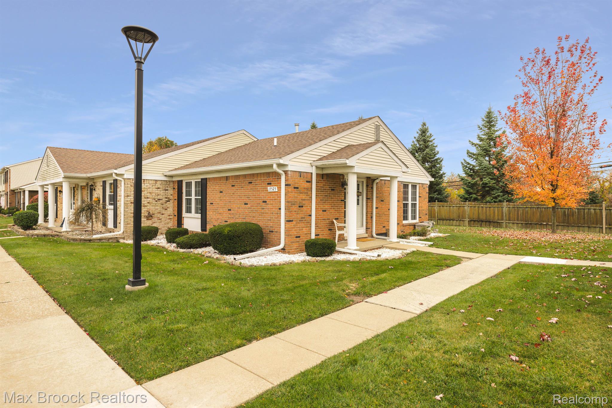 17525 Rudgate Street Southgate, MI 48195 - Photo 2 of 38 17525 Rudgate