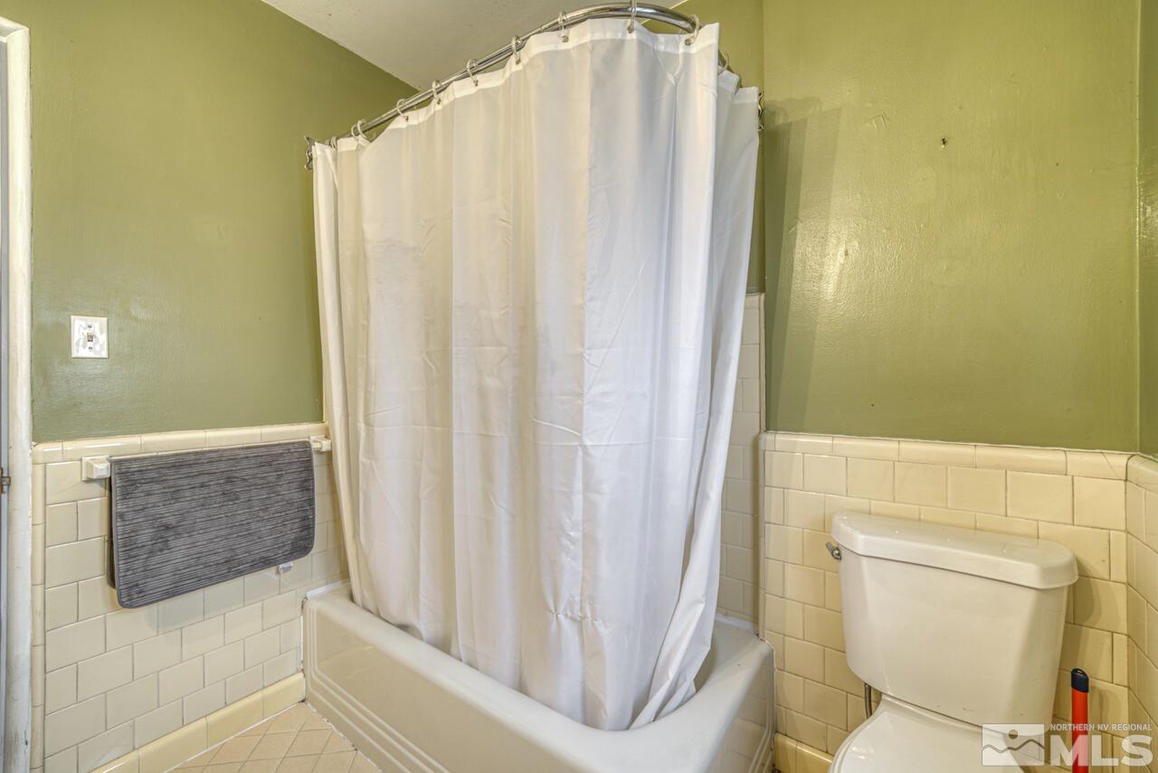 701 West Pueblo Street Reno, NV 89509 - Photo 22 of 30 a bathroom with a shower and a toilet