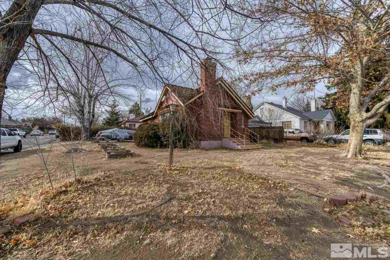 701 West Pueblo Street Reno, NV 89509 - Photo 28 of 30 a view of a yard with a tree