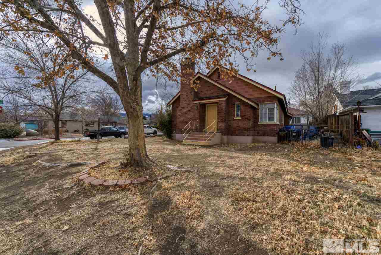 701 West Pueblo Street Reno, NV 89509 - Photo 29 of 30 a front view of a house with a yard covered in snow