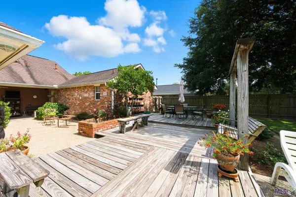 $325,000 | 14336 Eastridge Avenue, St. George, LA 70817