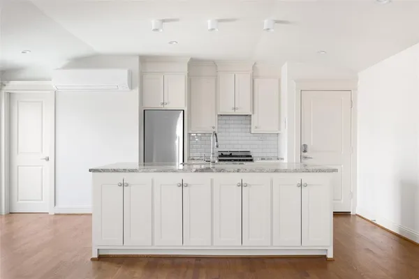 $7,000 | 5623 McCommas Boulevard, Dallas, TX 75206