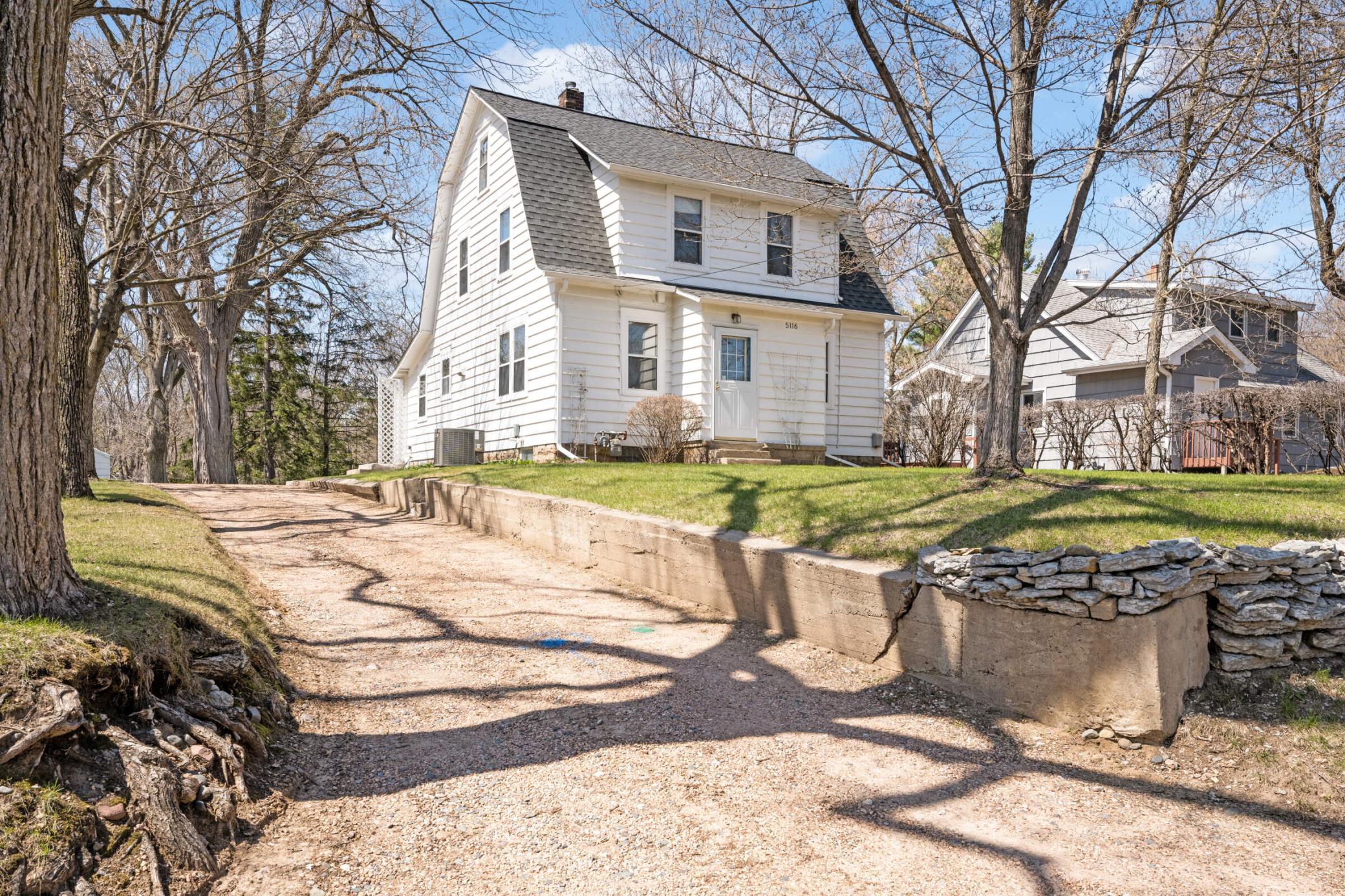 5116 Beacon Hill Road Minnetonka, MN 55345 - Photo 2 of 28 Gallery Image 2