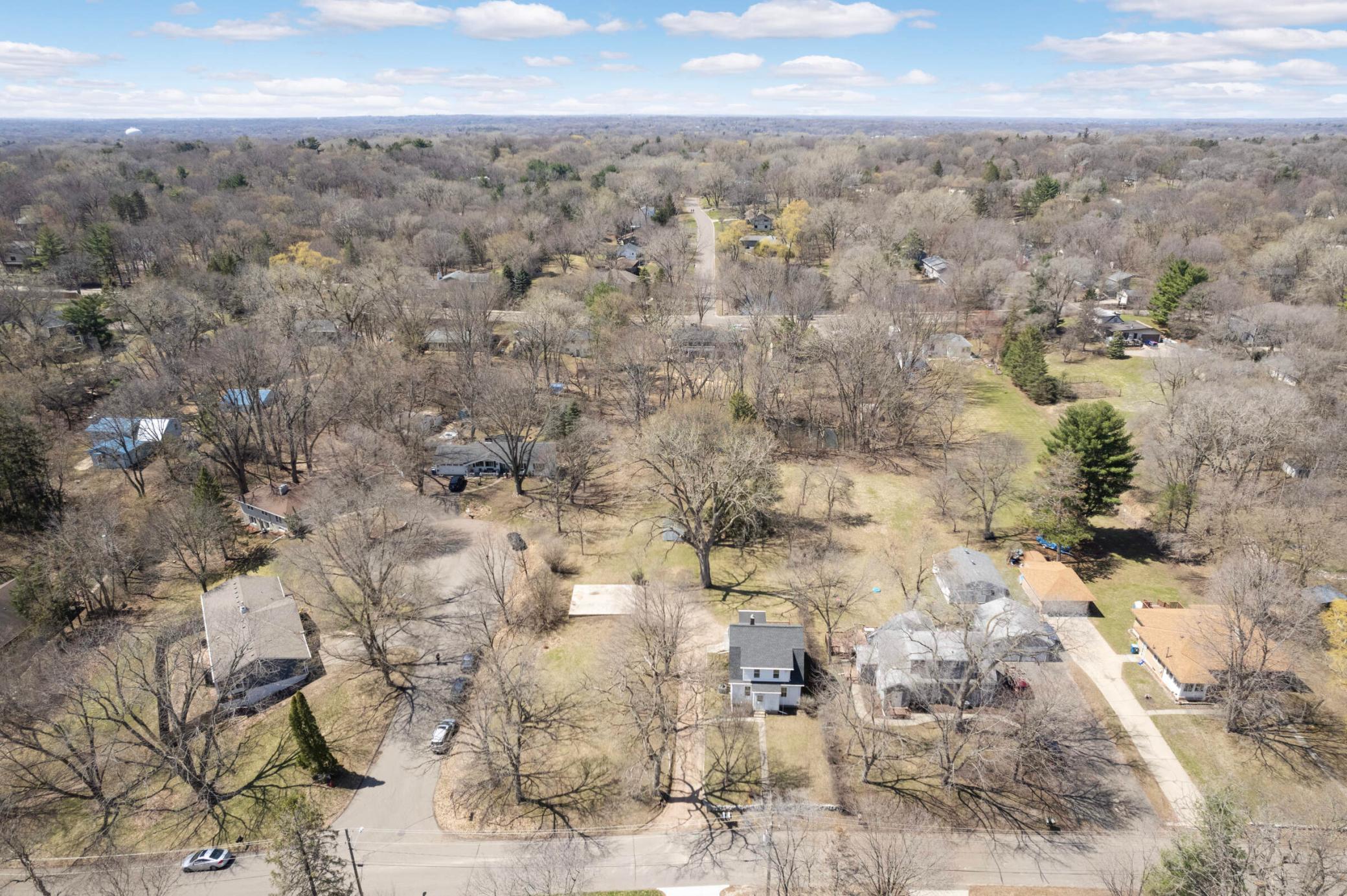 5116 Beacon Hill Road Minnetonka, MN 55345 - Photo 5 of 28 Gallery Image 5