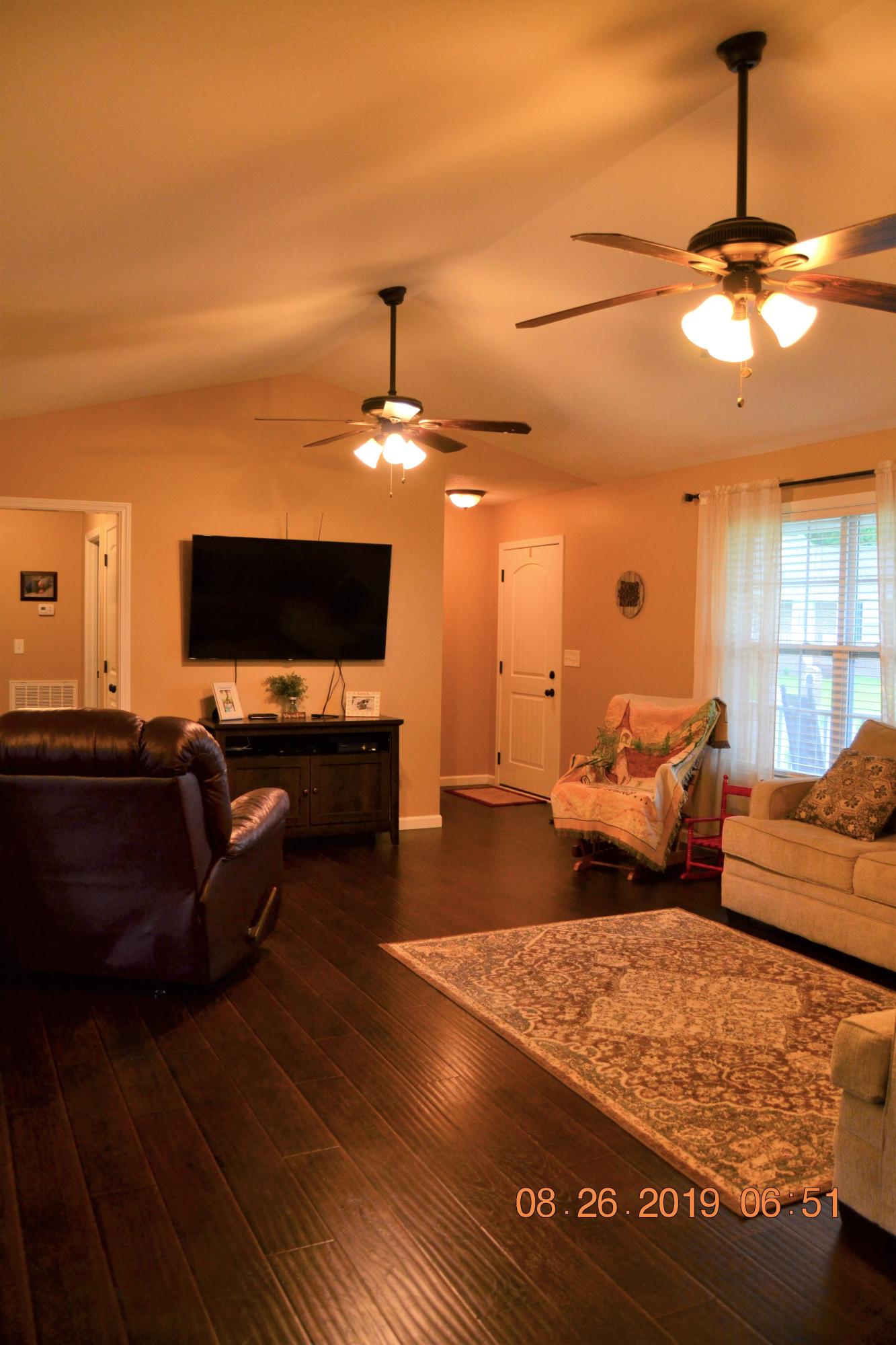 508 South Glen Road Maynardville, TN 37807 - Photo 5 of 19 Living Room