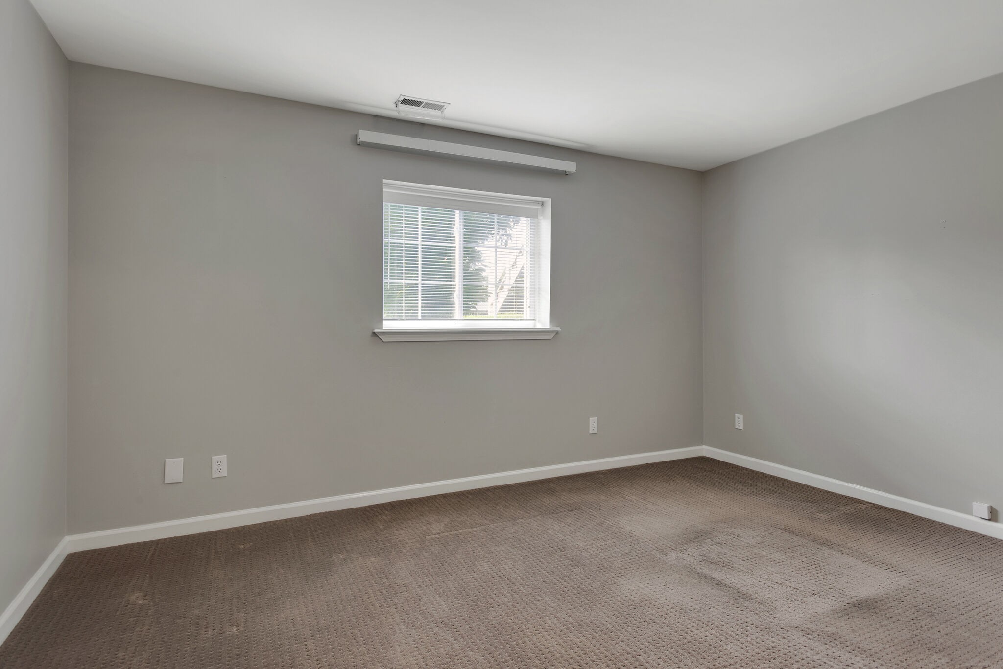 1576 Old Hillsboro Road Franklin, TN 37069 - Photo 55 of 66 an empty room with a window