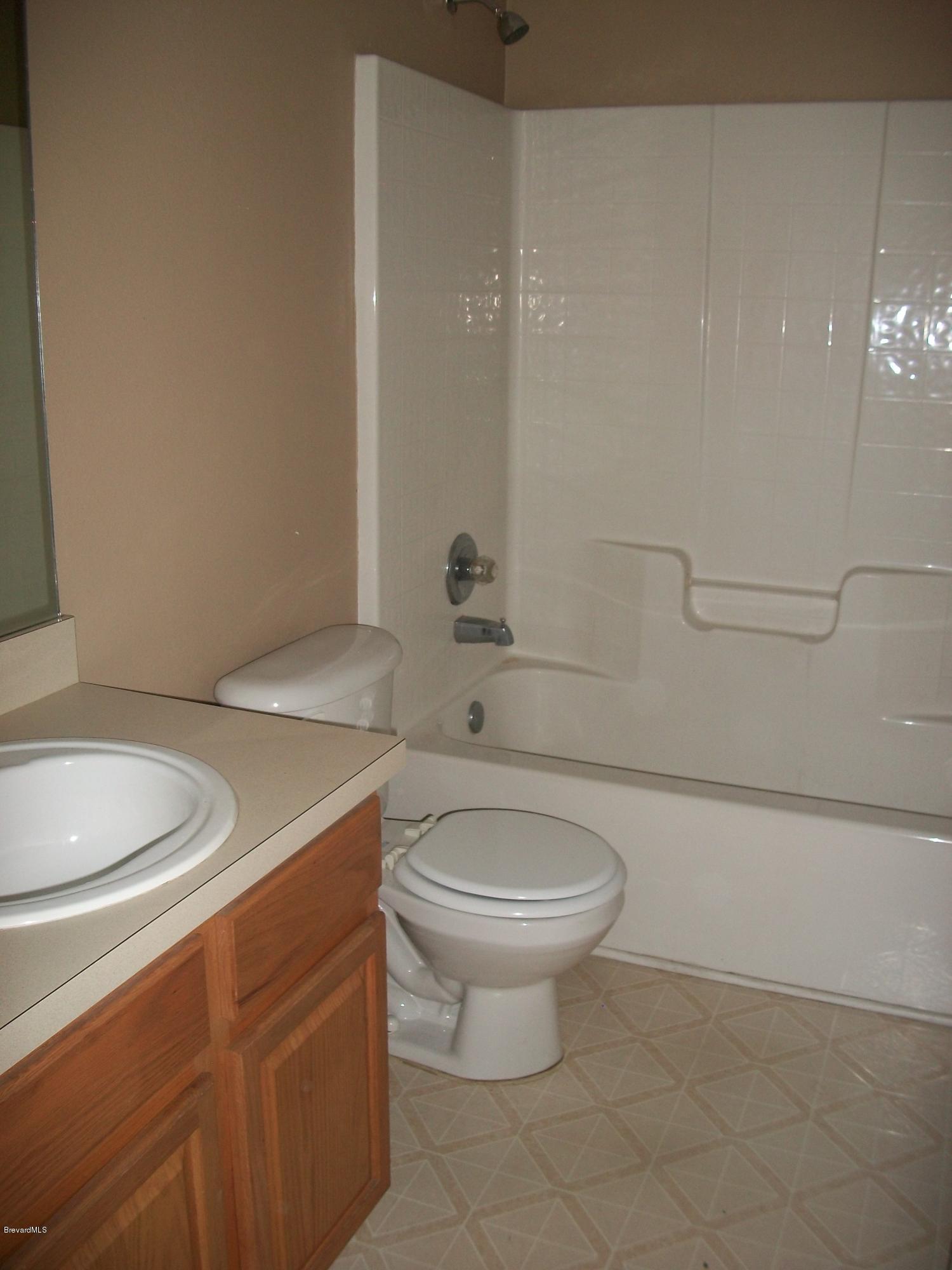 497 Australian Road Northwest Palm Bay, FL 32907 - Photo 12 of 14 Guest Bathroom