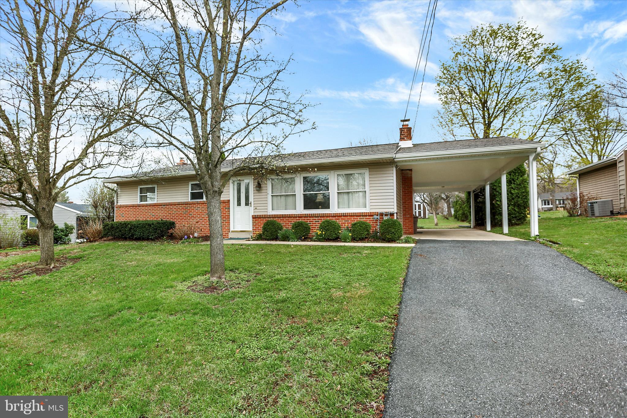 704 Charles Road Dauphin, PA 17018 - Photo 2 of 32