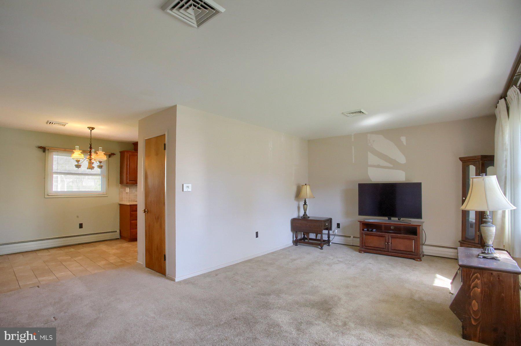 704 Charles Road Dauphin, PA 17018 - Photo 5 of 32