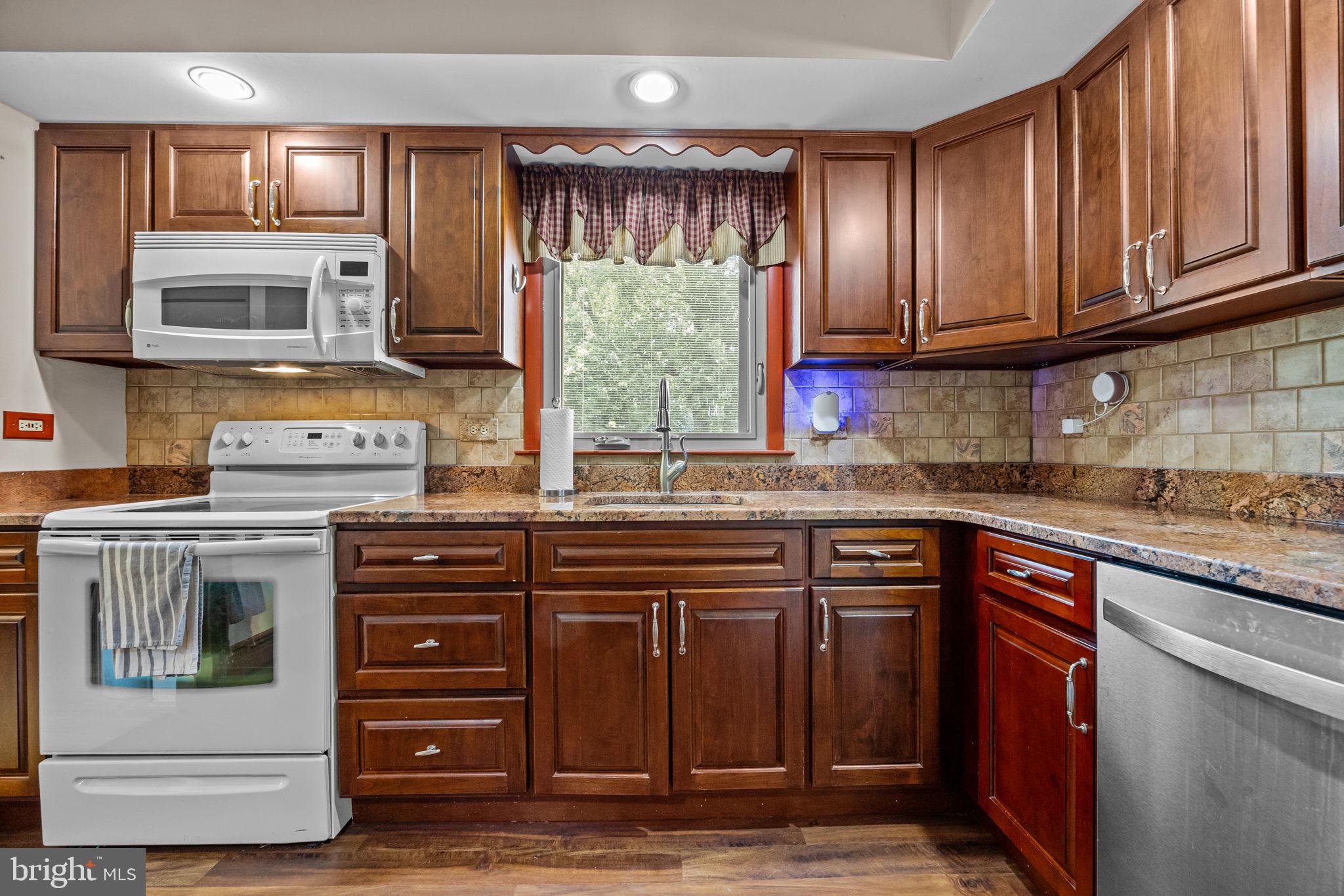 404 Lower Holland Road Holland, PA 18966 - Photo 14 of 52 Gallery Image 14