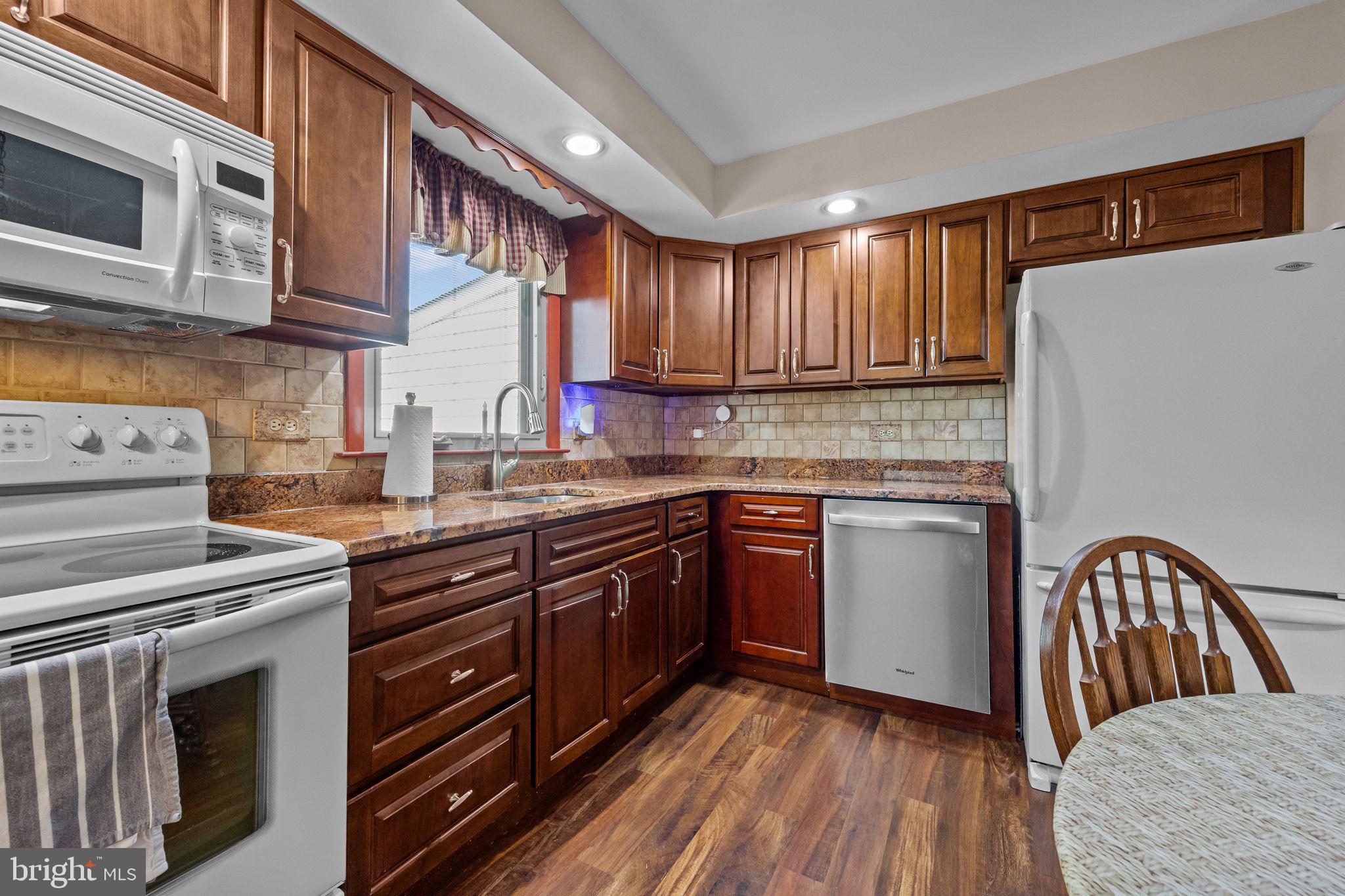 404 Lower Holland Road Holland, PA 18966 - Photo 15 of 52 Gallery Image 15