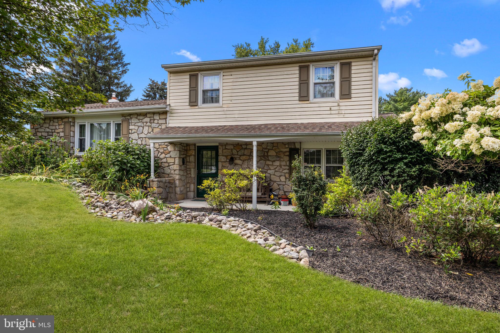 404 Lower Holland Road Holland, PA 18966 - Photo 2 of 52 Gallery Image 2
