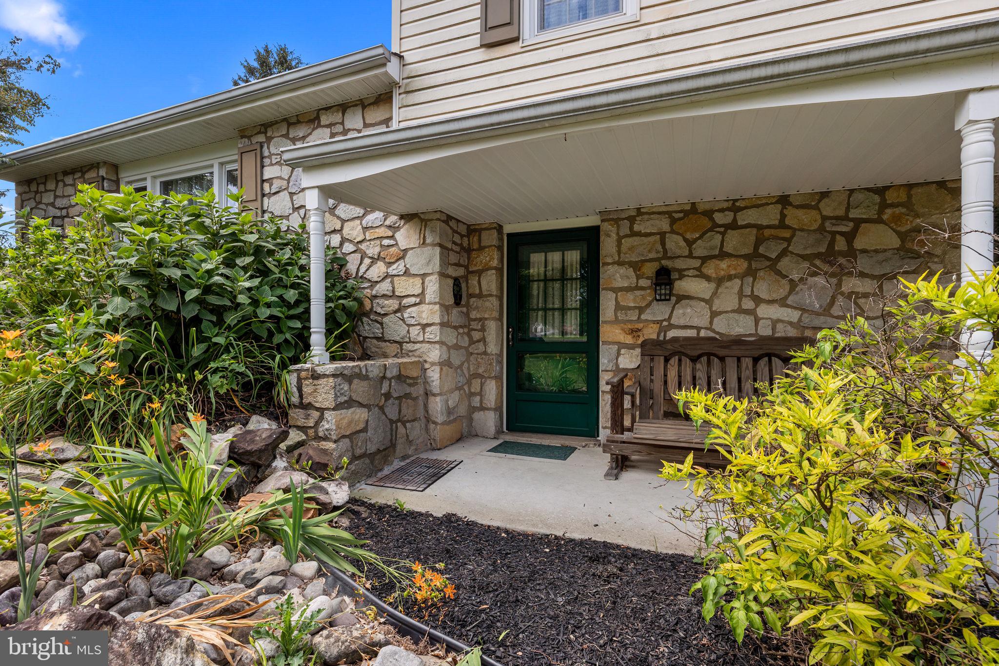 404 Lower Holland Road Holland, PA 18966 - Photo 4 of 52 Gallery Image 4