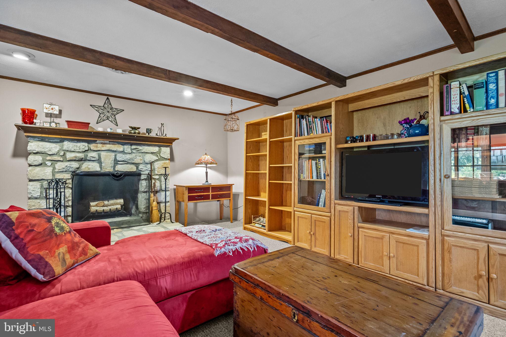 404 Lower Holland Road Holland, PA 18966 - Photo 10 of 52 Gallery Image 10