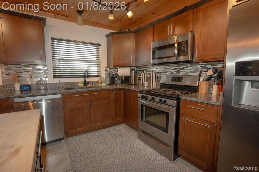 47400 Card Road Macomb, MI 48044 - Photo 9 of 27 Gallery Image 9