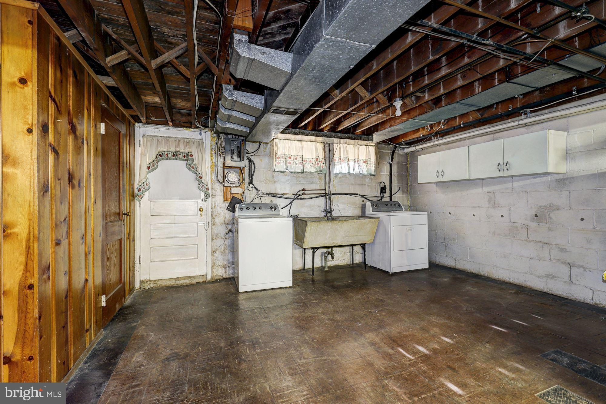 429 Whitfield Road Baltimore, MD 21228 - Photo 18 of 33 Laundry Room
