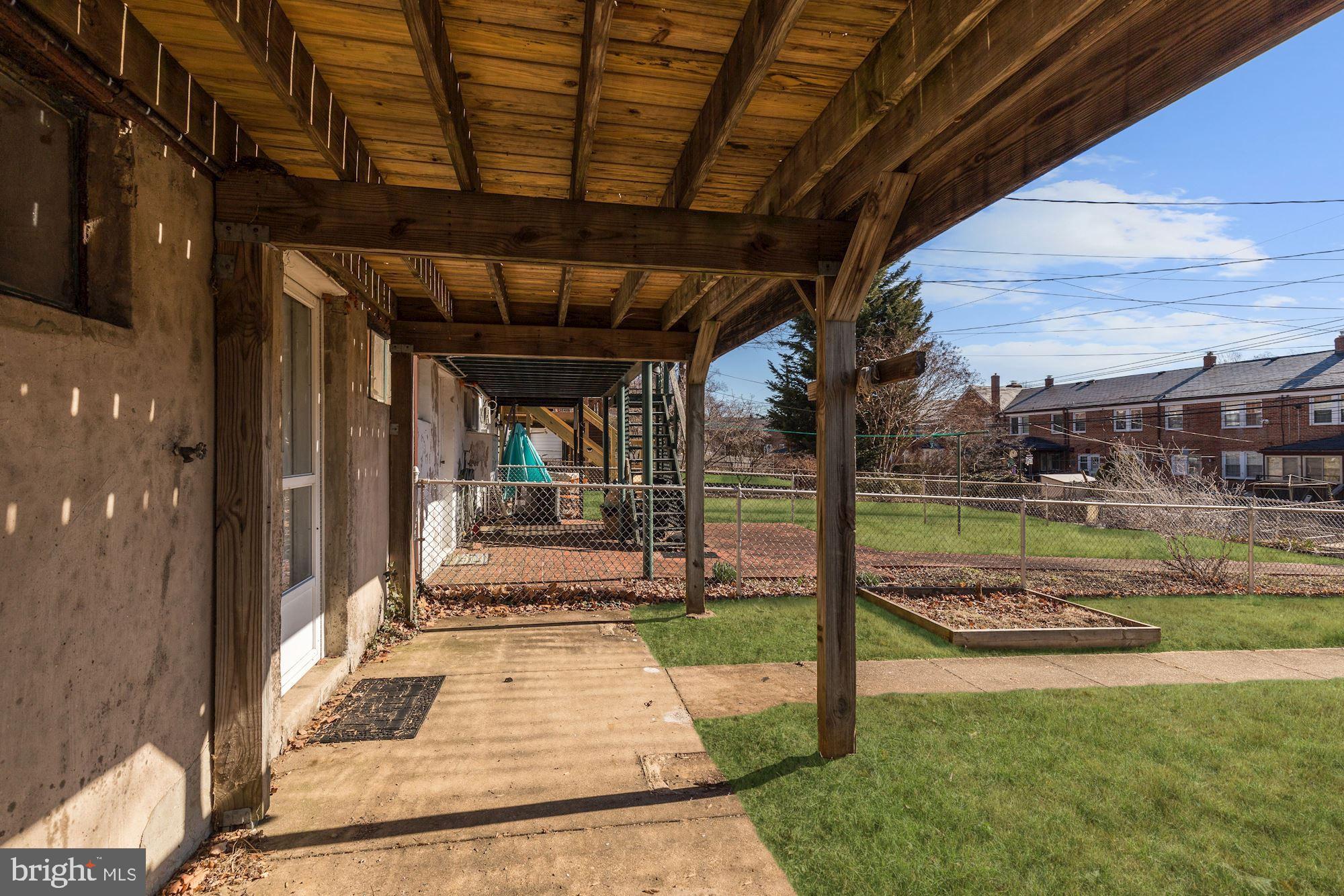 429 Whitfield Road Baltimore, MD 21228 - Photo 23 of 33 Patio