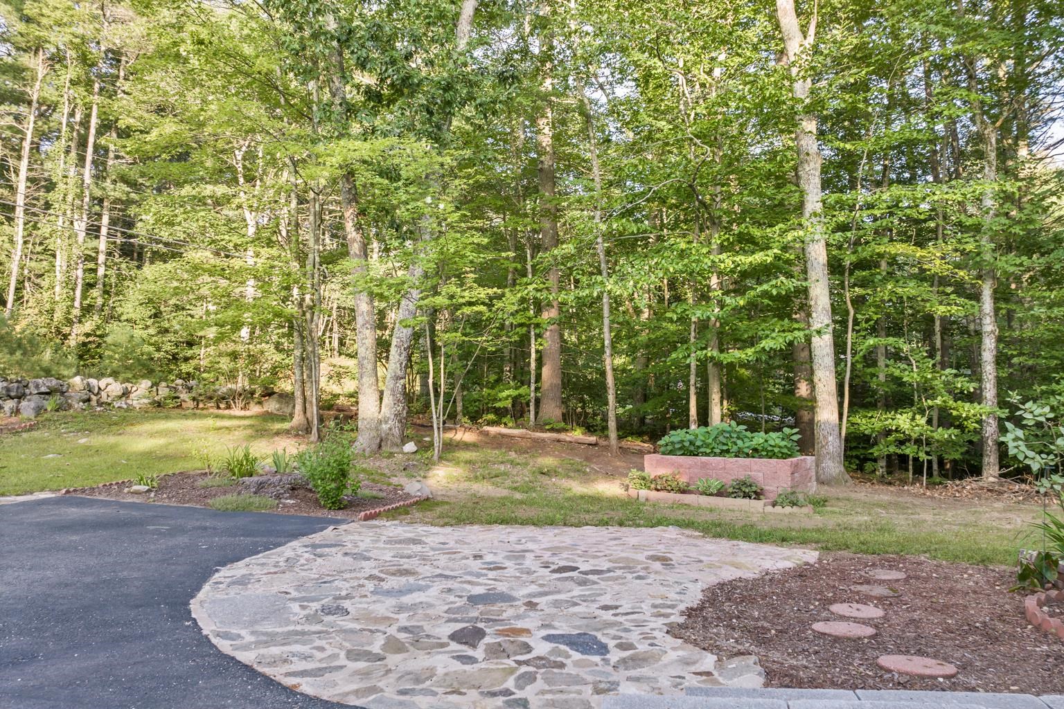 169 Wentworth Road Brookfield, NH 03872 - Photo 36 of 39
