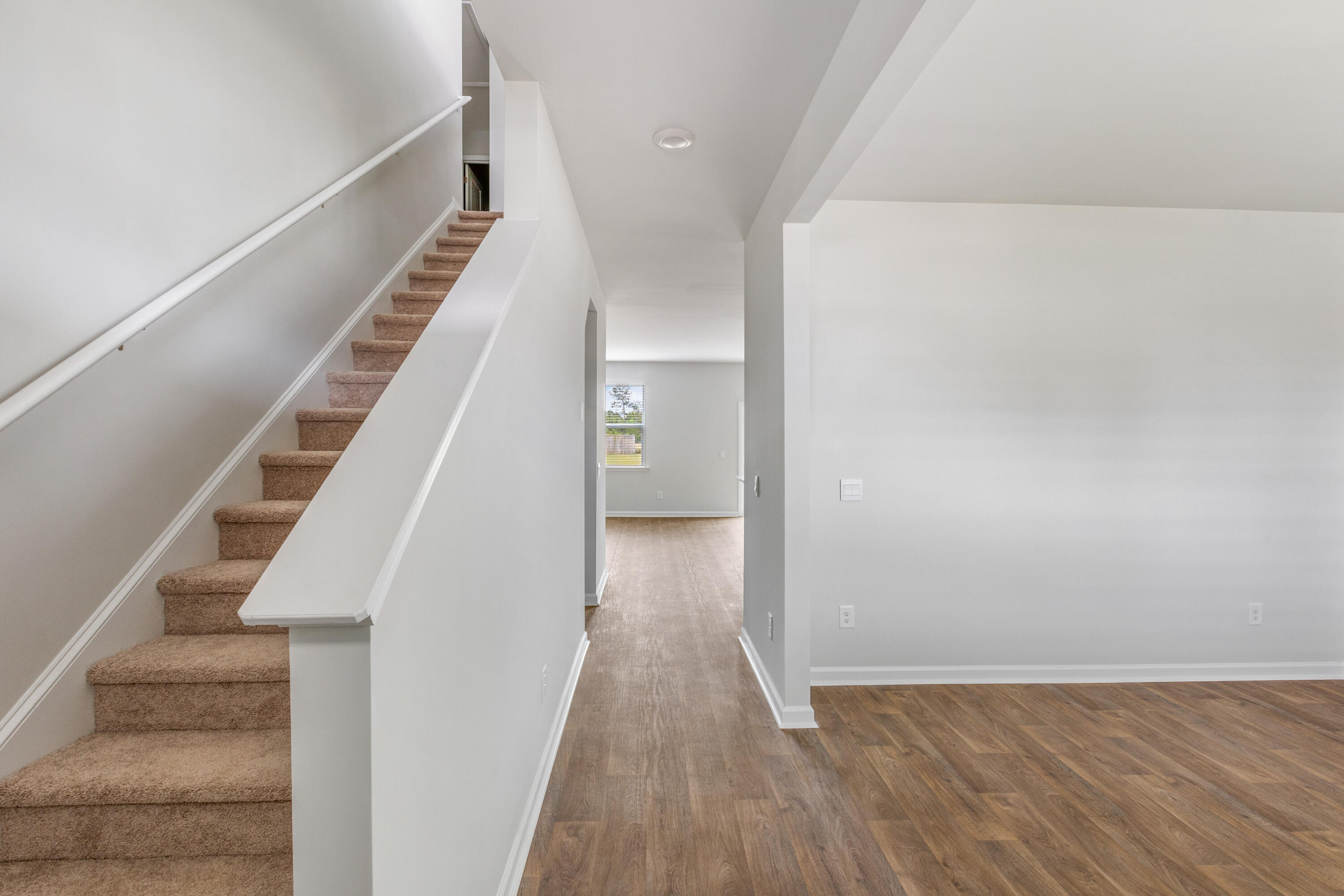 404 Cedarview Road Summerville, SC 29486 - Photo 7 of 35 Elle Interior-15