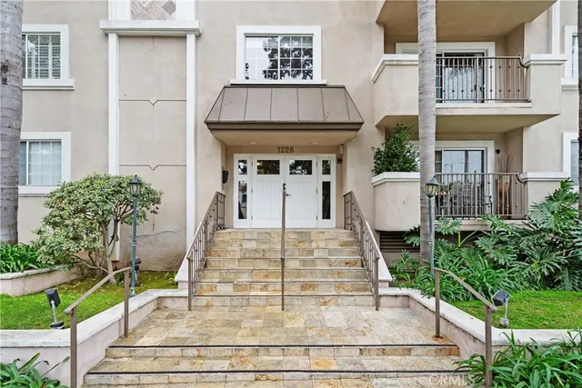 $3,450 | 1228 14th Street, Unit 105, Santa Monica, CA 90404