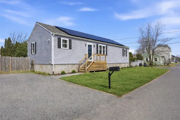 $599,900 | 77 Walnut Street, Portsmouth, RI 02871